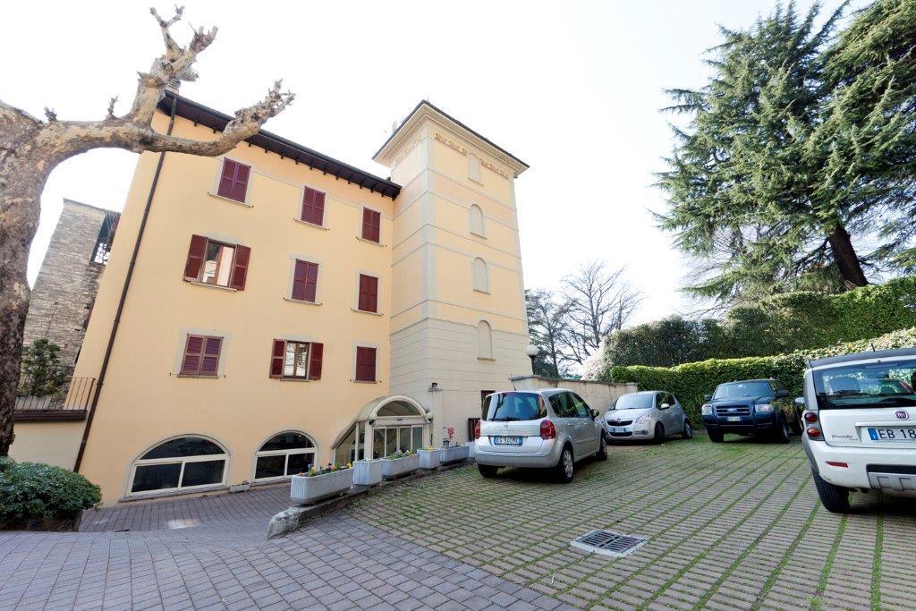 Hotel Quarcino Como Bagian luar foto