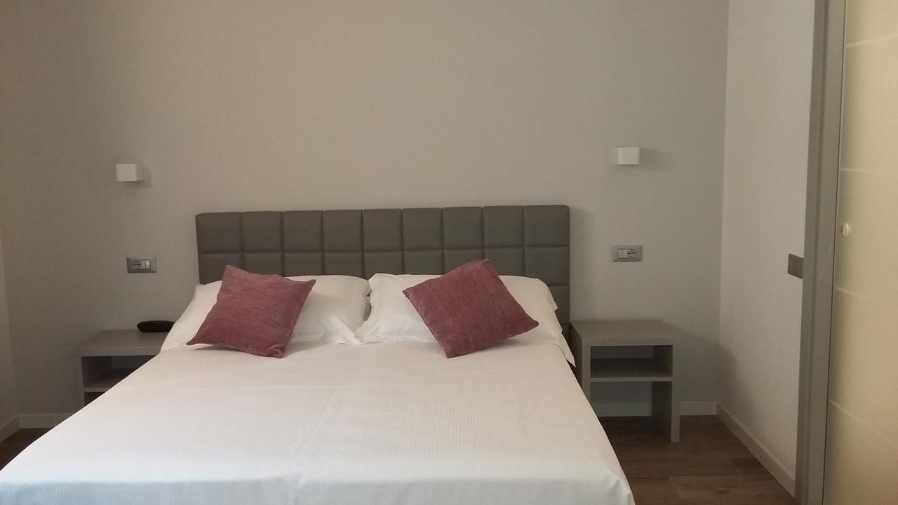 Hotel Quarcino Como Bagian luar foto