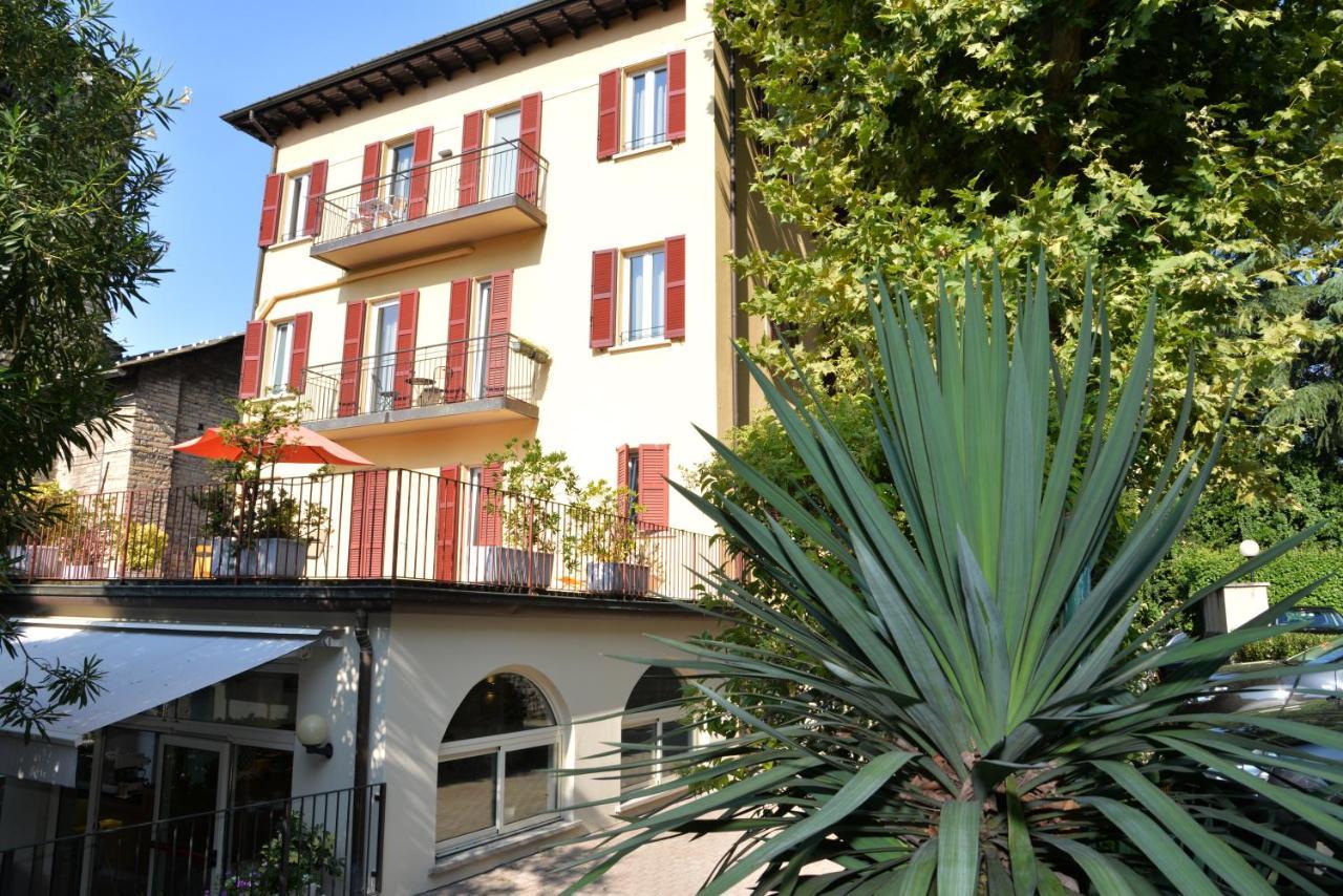 Hotel Quarcino Como Bagian luar foto