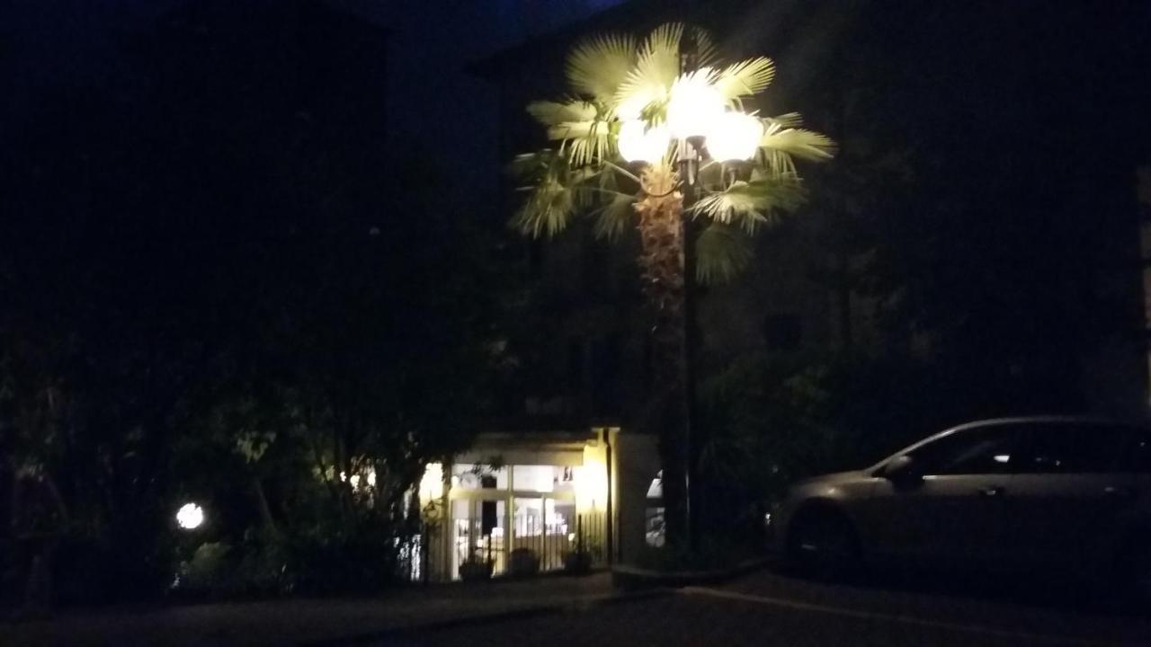 Hotel Quarcino Como Bagian luar foto