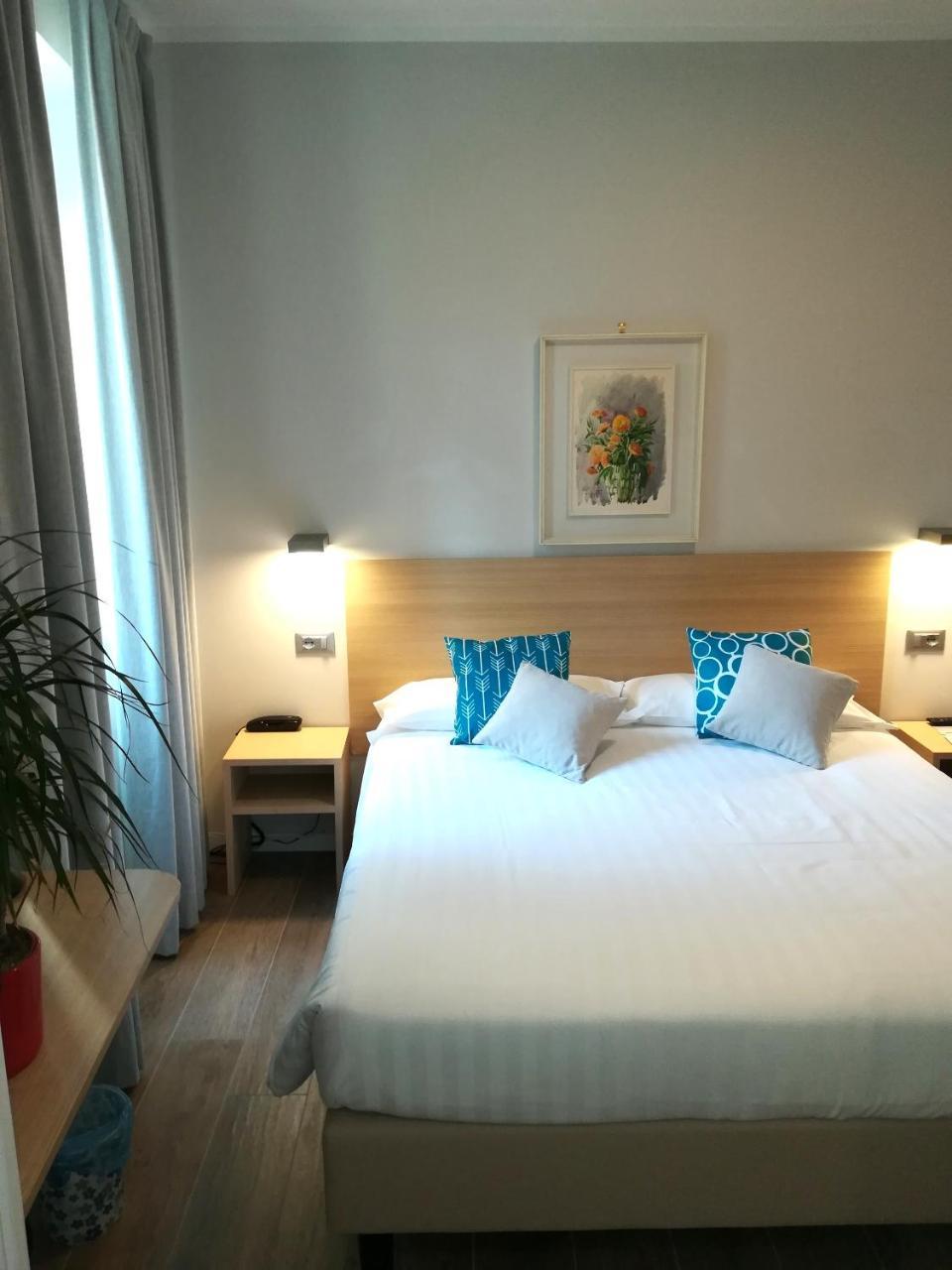 Hotel Quarcino Como Bagian luar foto