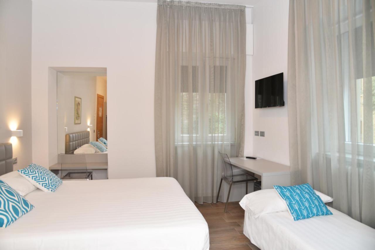 Hotel Quarcino Como Bagian luar foto